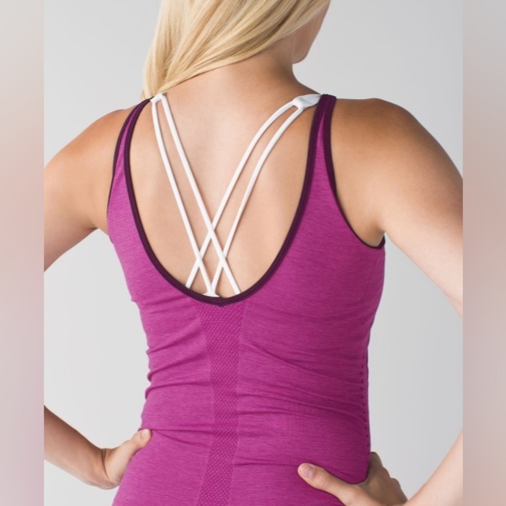 Lululemon In The Flow Tank - Picture 4 of 9